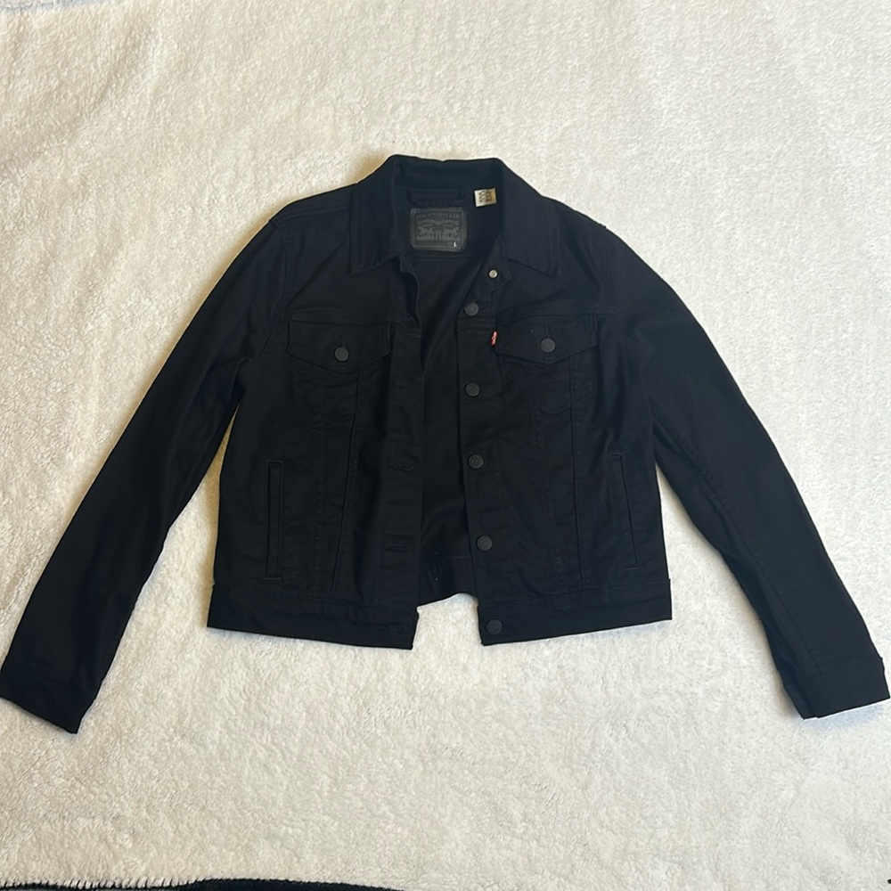 Levi’s black womens denim jacket | size L